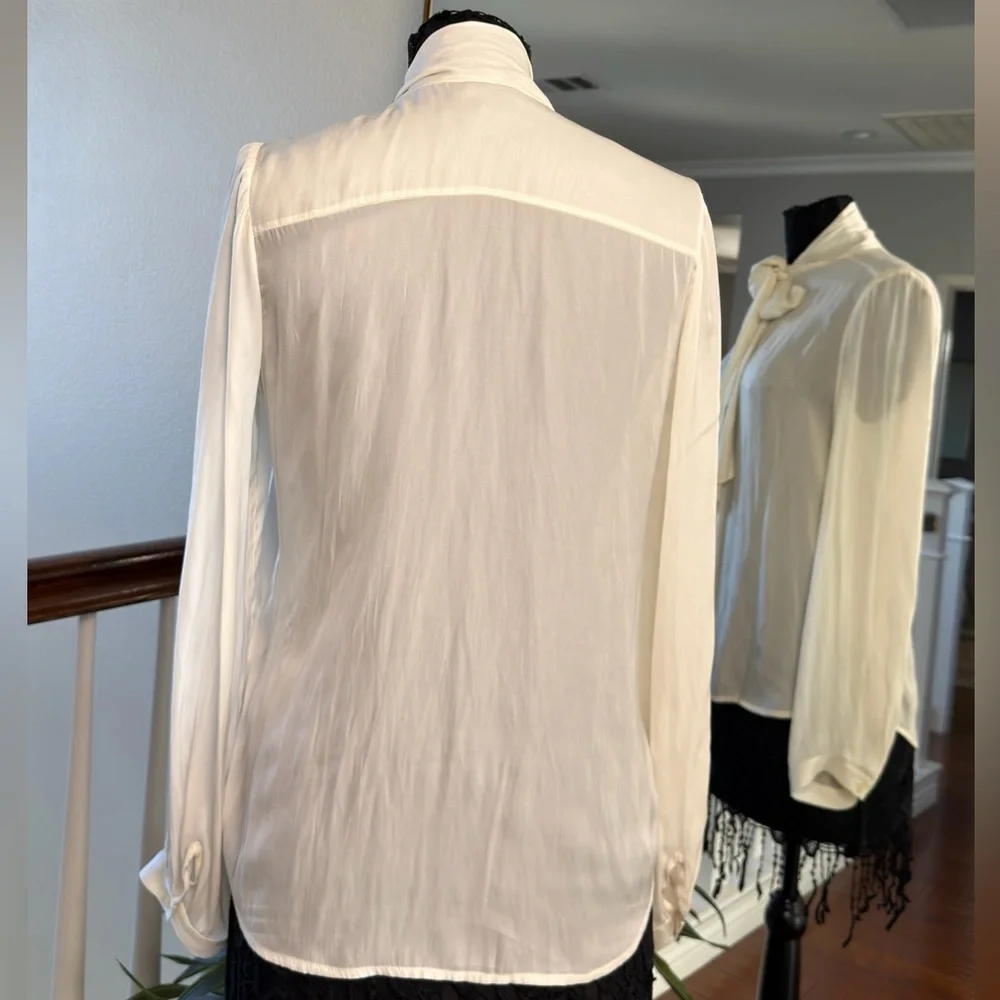DKMY Elegant White blouse with bow✨ - Picture 7 of 7
